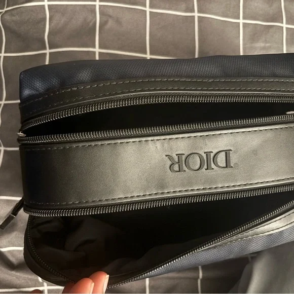 Dior Men's Black and Dark Blue Toiletry Bag - Picture 2 of 3